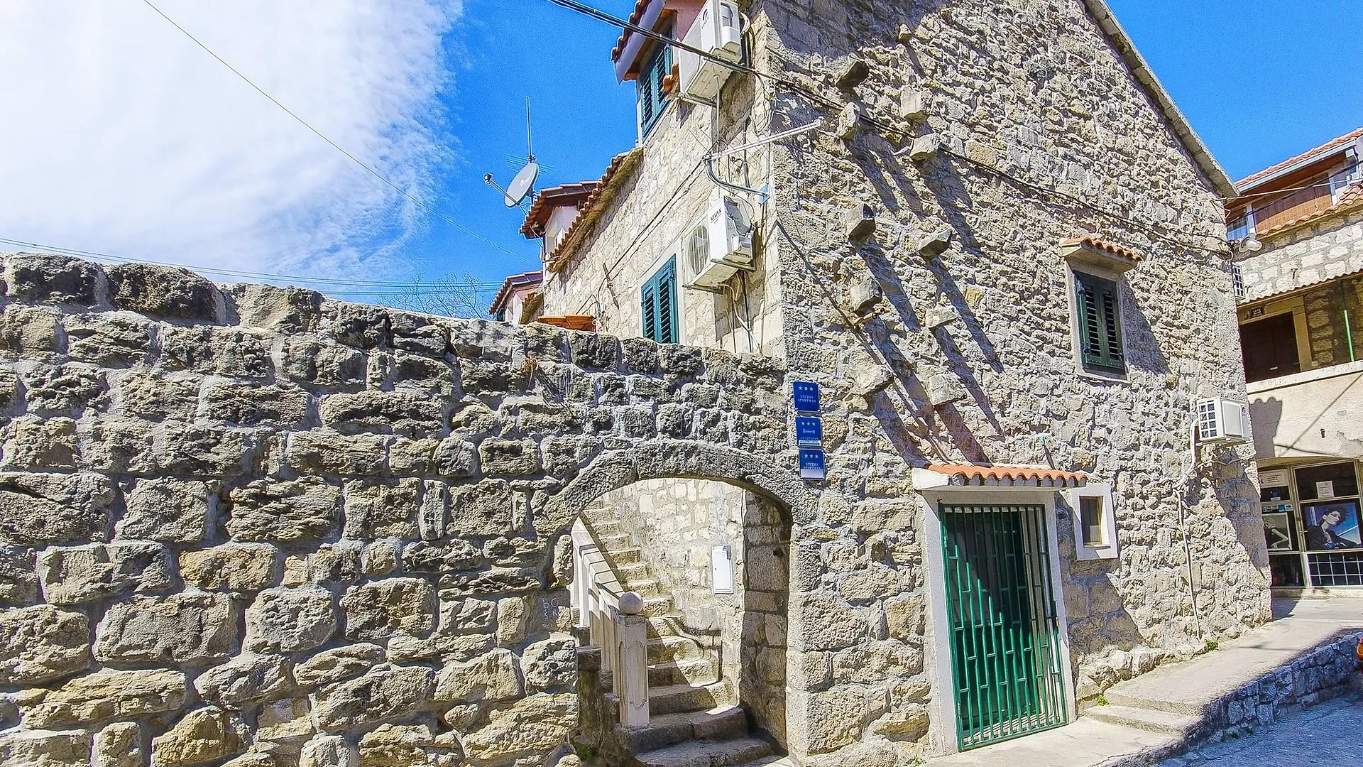 Apartments Rina سبليت 0*,
